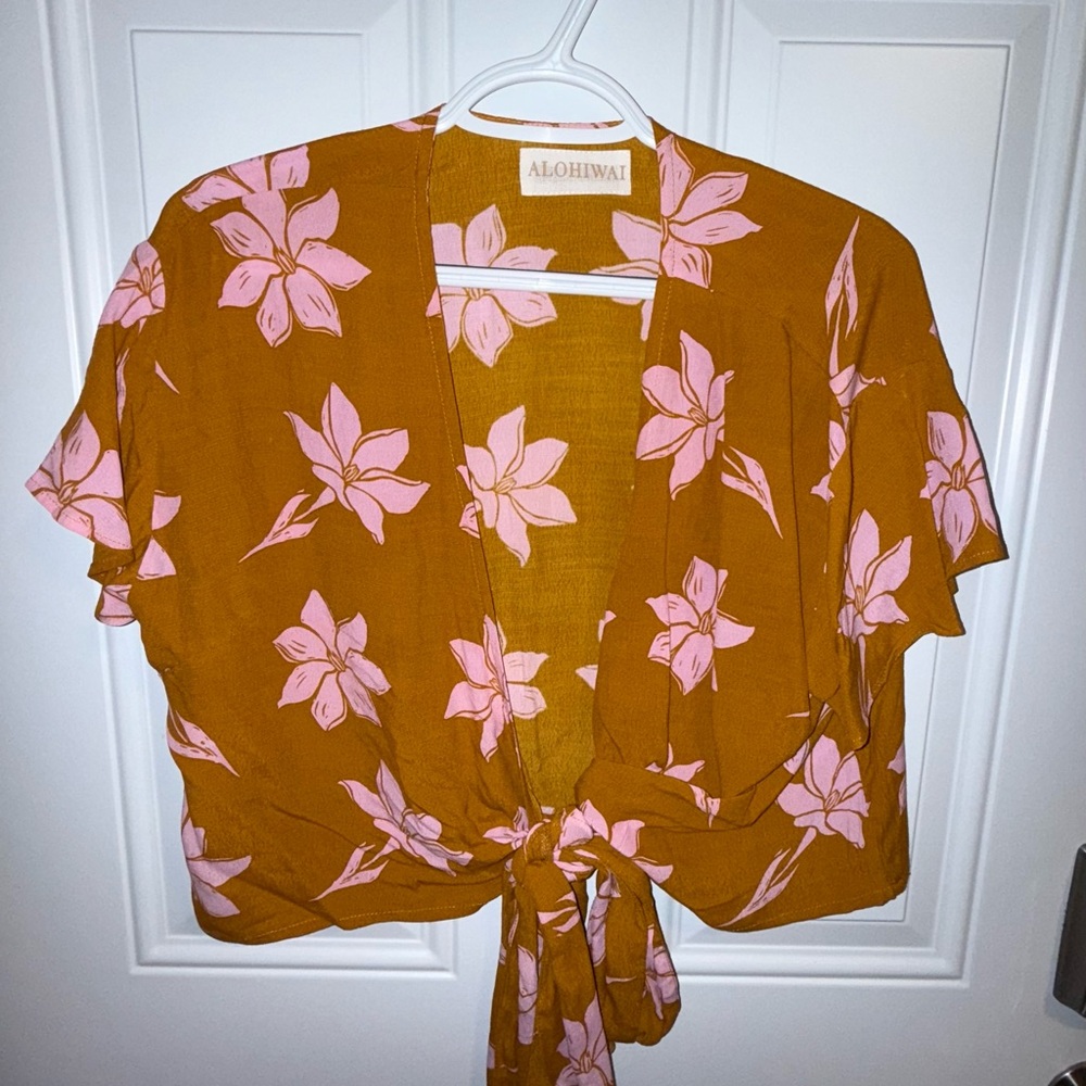 Alohiwai OLU WRAP TOP